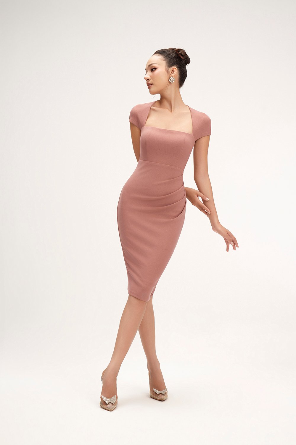 Nessa Padded Cap Sleeves Ruched Dress in Dusty Rose
