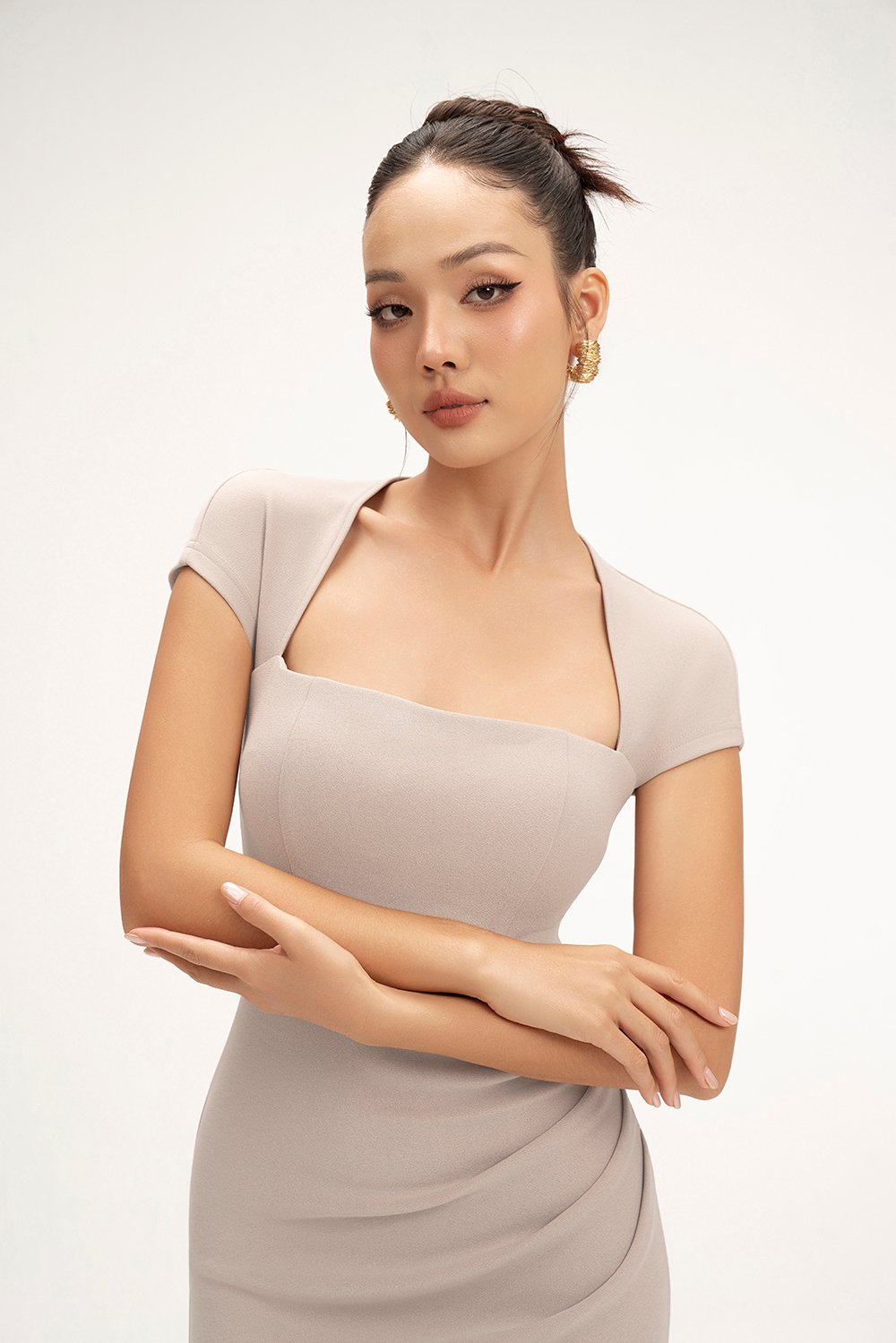 Nessa Padded Cap Sleeves Ruched Dress in Stone