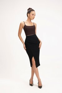 Clea Spaghetti Padded Crop Top in Chocolate