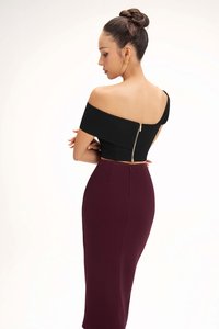 Elaine Padded Asymmetrical Twist Top in Classic Black