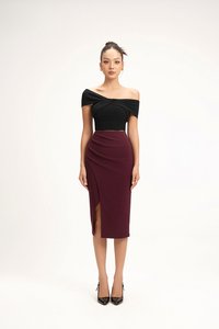 Elaine Padded Asymmetrical Twist Top in Classic Black