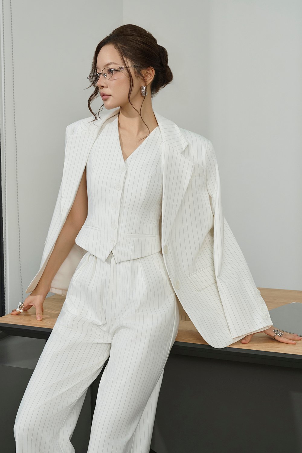 Andrea Oversized Pinstripe Straight Cut Blazer in Iconic White Pinstripe