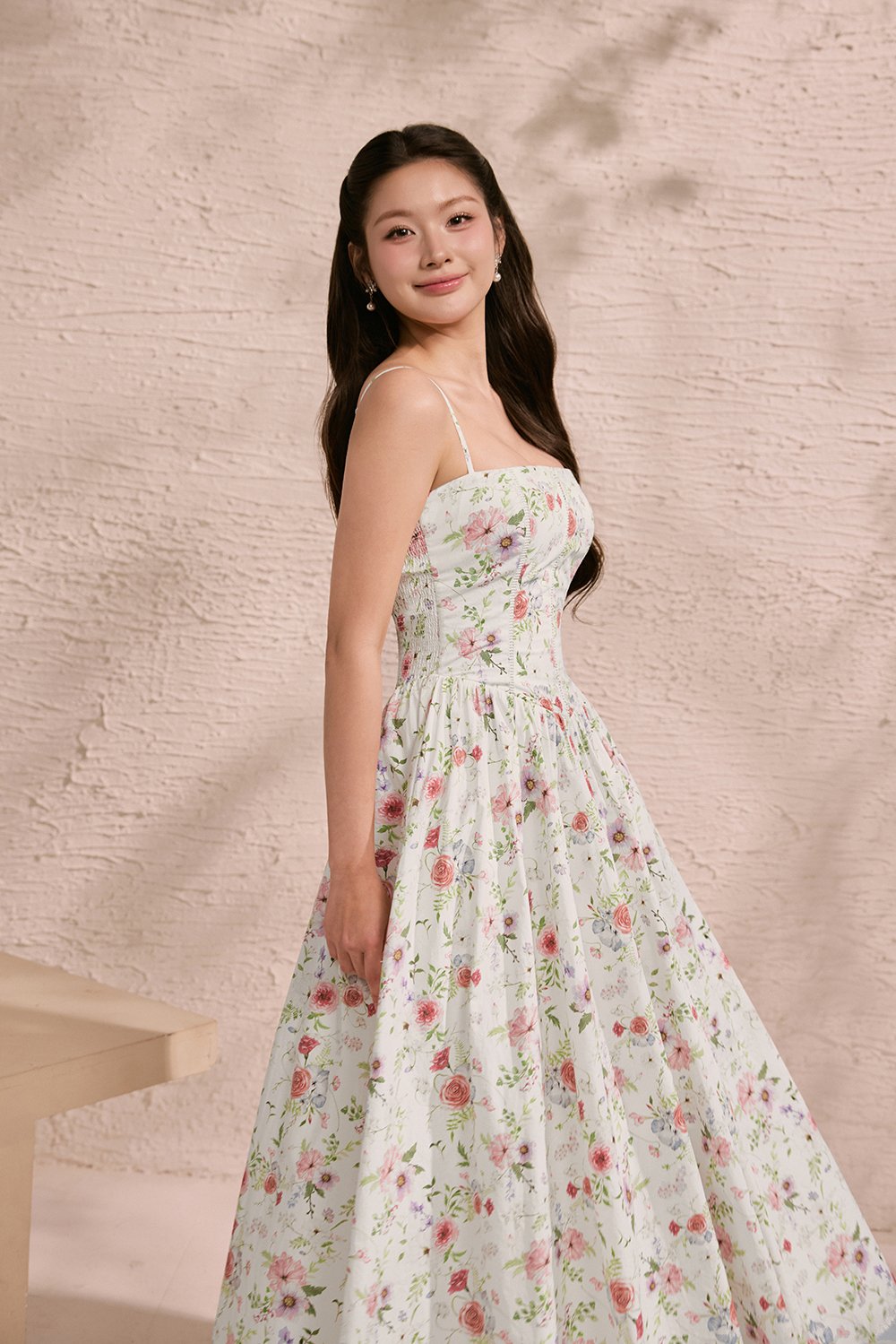 Sylvia Padded Strappy Flare V-Waist Maxi Dress in Rosewater Meadow