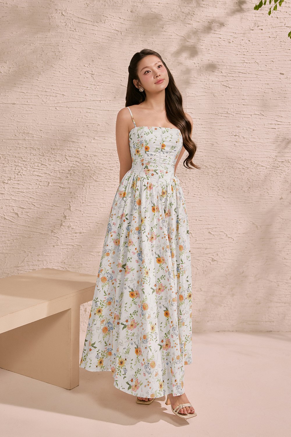 Sylvia Padded Strappy Flare V-Waist Maxi Dress in Sunrise Meadow