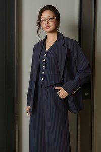 Andrea Oversized Pinstripe Straight Cut Blazer in Navy Pinstripe