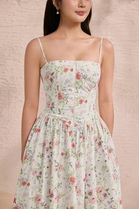 Sylvia Padded Strappy Flare V-Waist Maxi Dress in Rosewater Meadow
