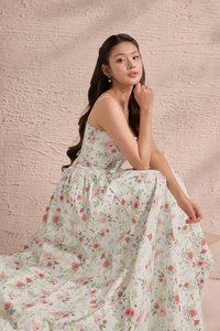 Sylvia Padded Strappy Flare V-Waist Maxi Dress in Rosewater Meadow