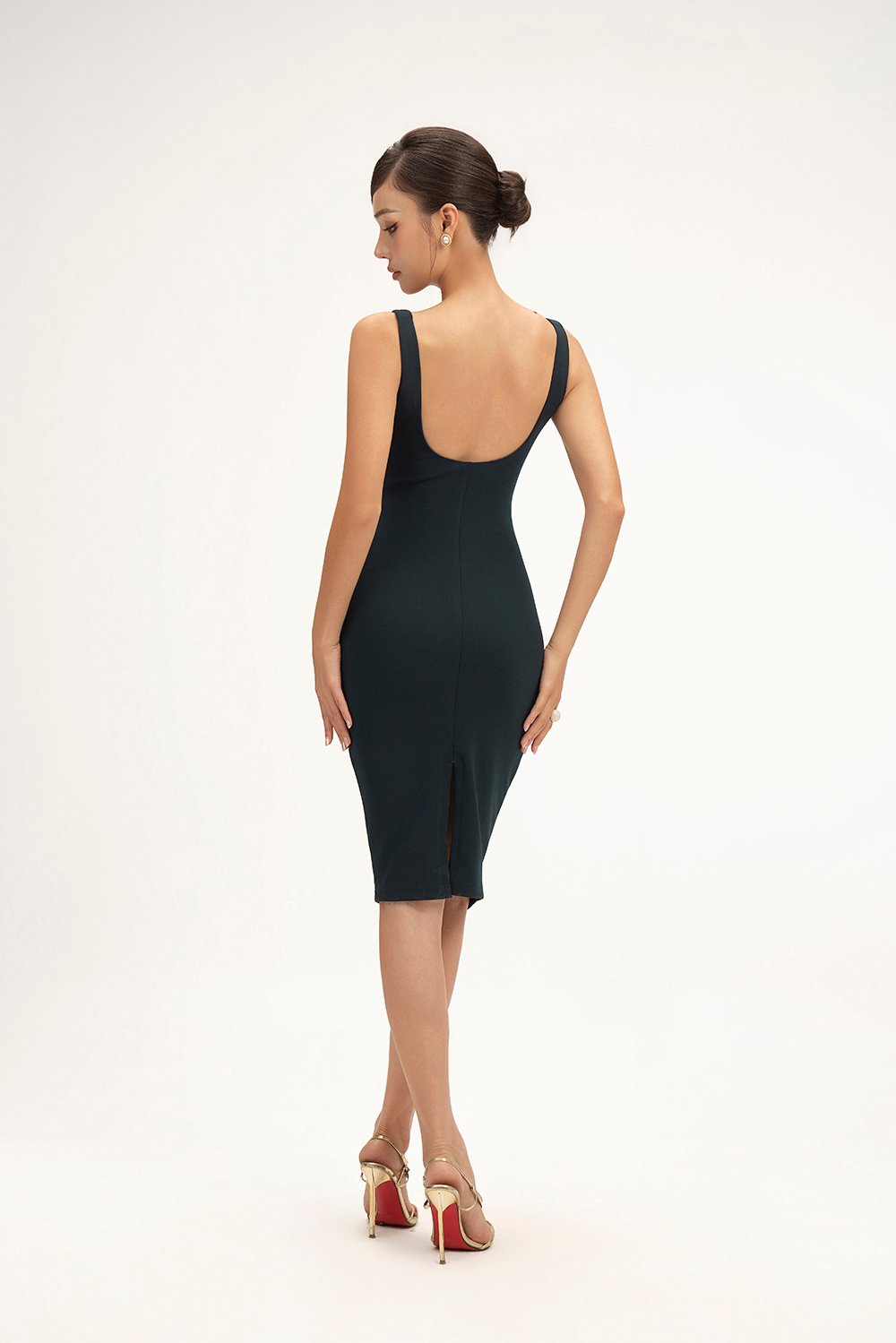Airlea Padded Ruched Low Back Pencil Dress in Emerald Green