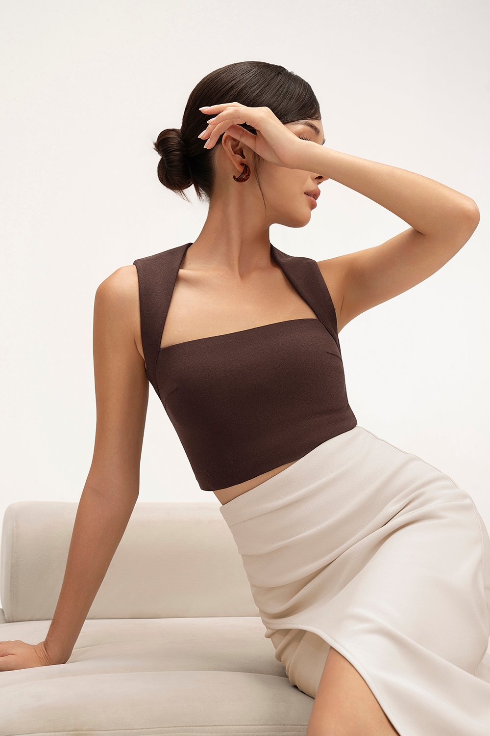 Ashlynn Padded Queen Anne Top in Chocolate