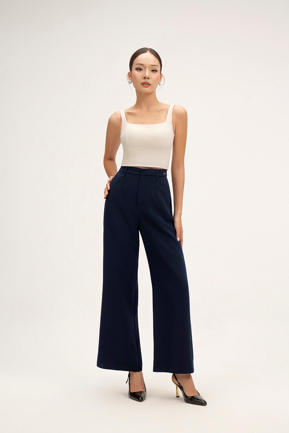 Sienne Padded Square Neck Crop Top in Ivory