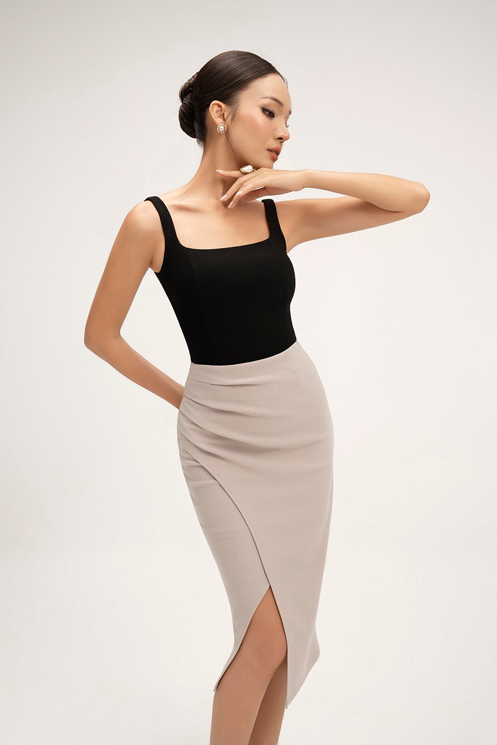 Sienne Padded Square Neck Regular Top in Classic Black