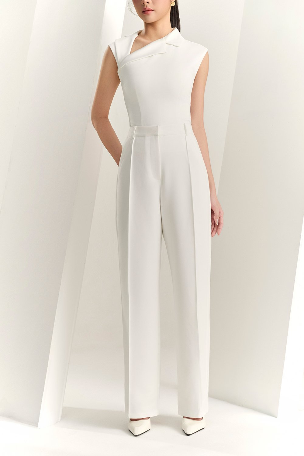 Orianna Pintucked Straight Pants in Iconic White