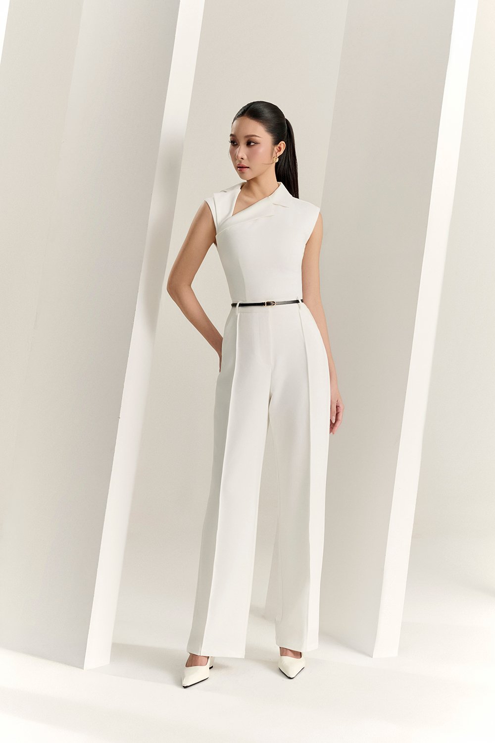Orianna Pintucked Straight Pants in Iconic White
