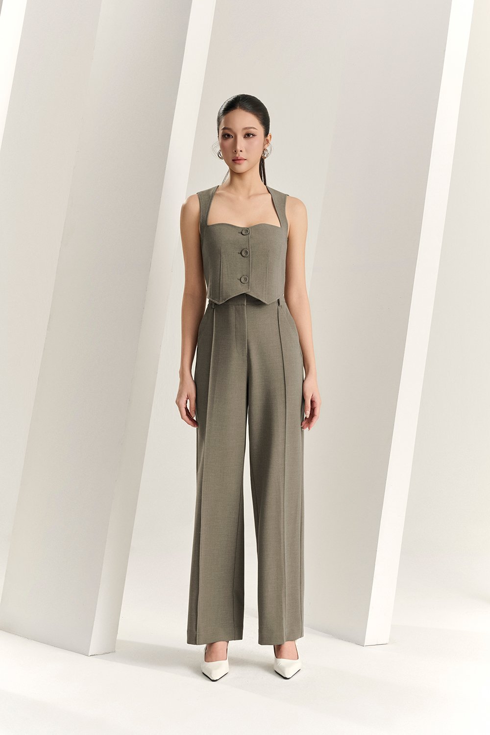 Orianna Pintucked Straight Pants in Smokey Olive