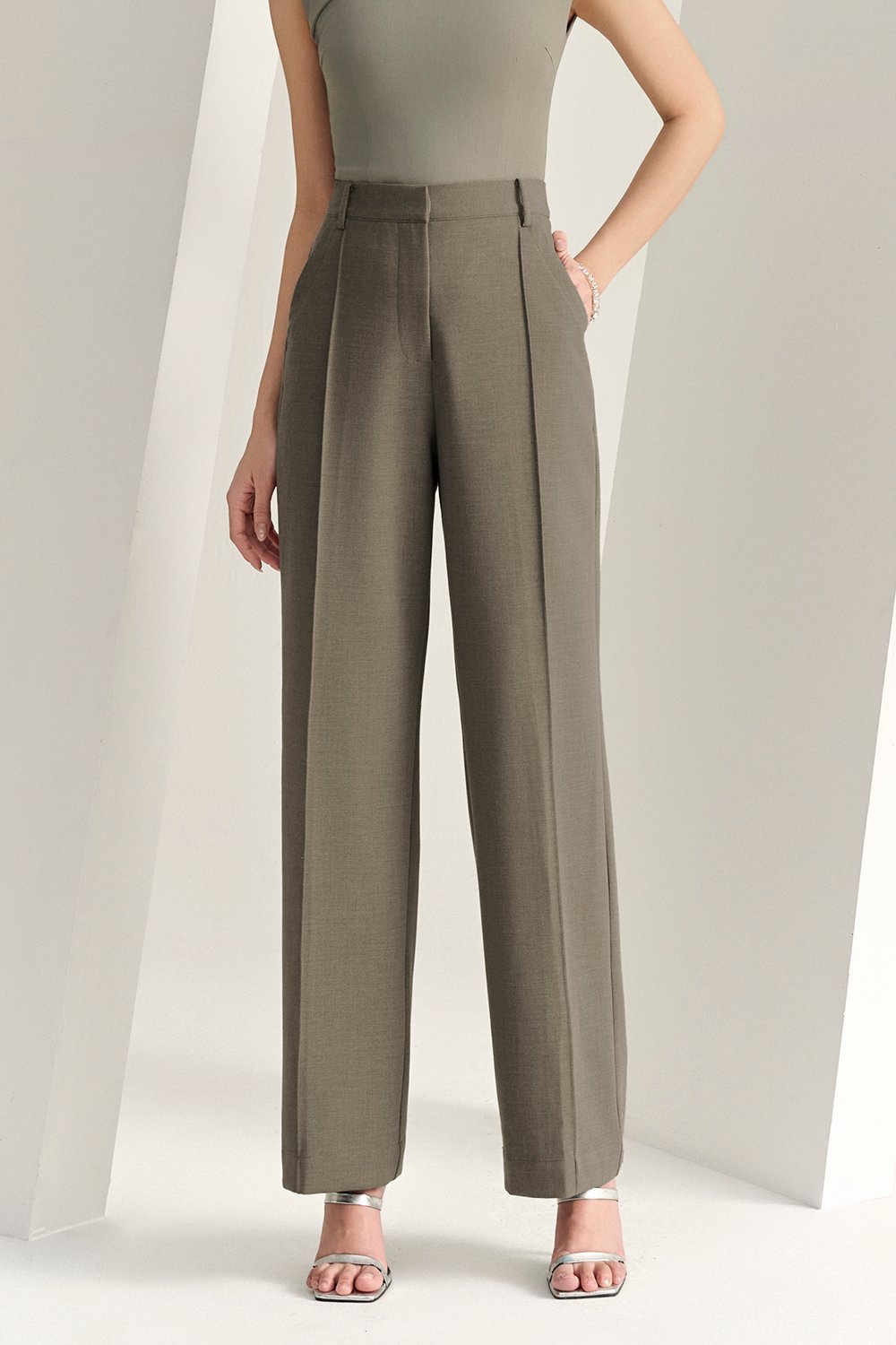 Orianna Pintucked Straight Pants in Smokey Olive