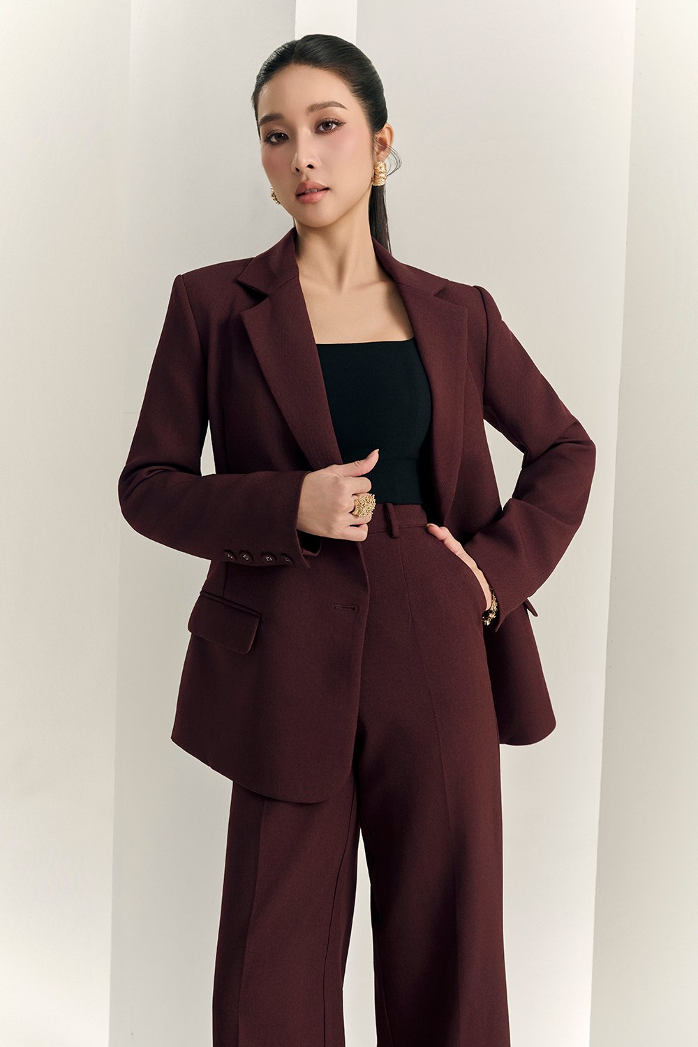 Renna Tailored Blazer in Merlot