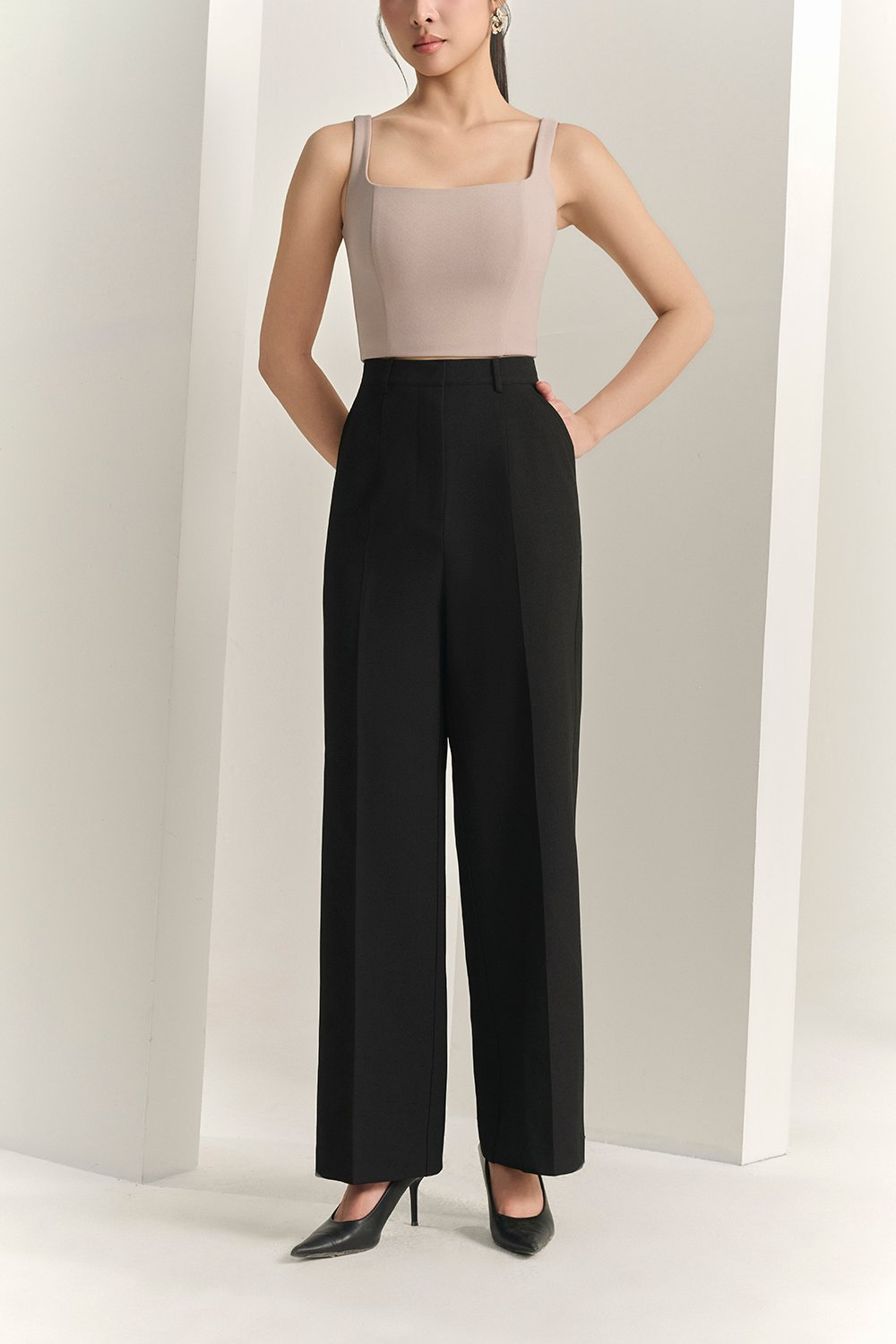 Rowena Straight Pants in Classic Black