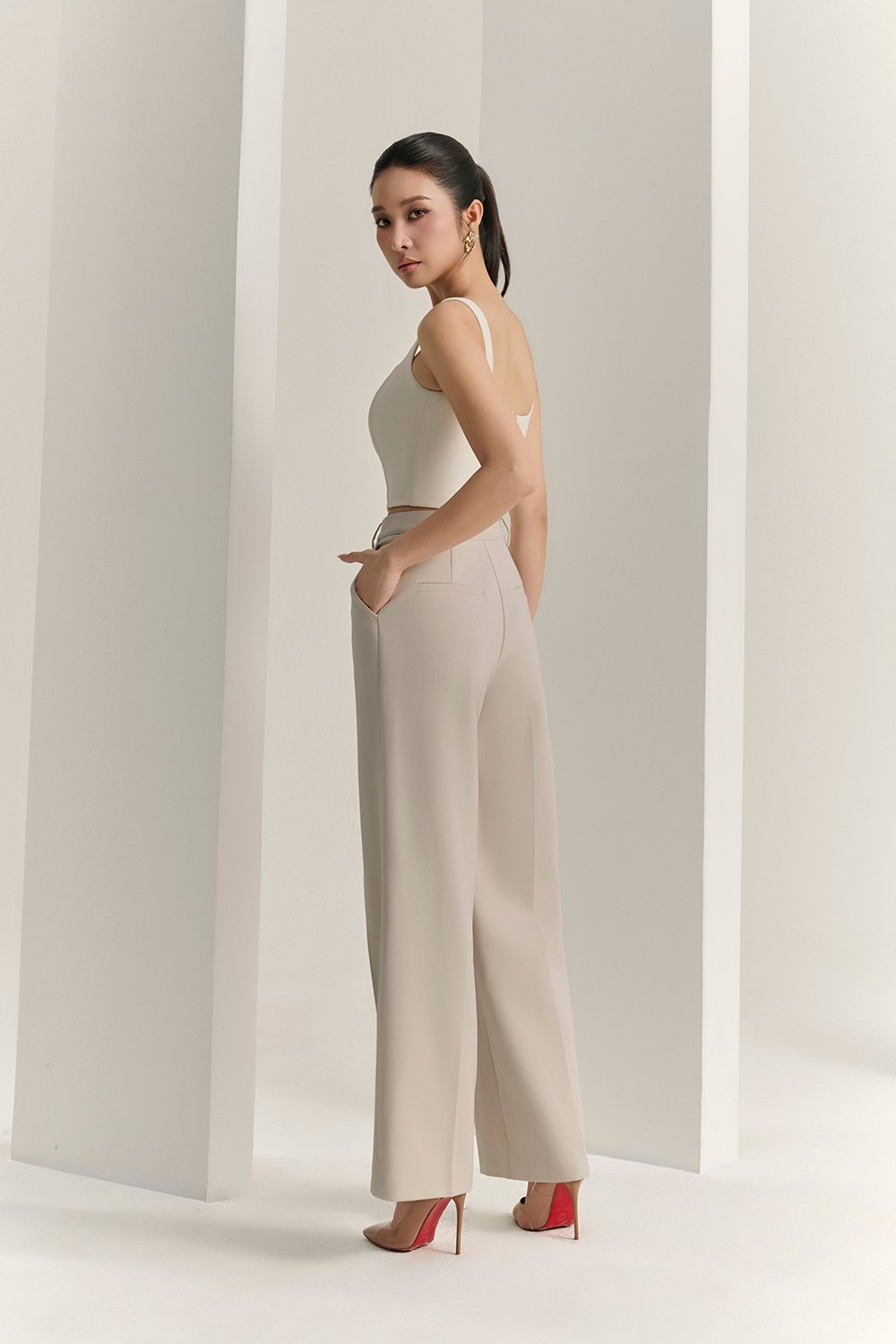 Rowena Straight Pants in Greige Stone