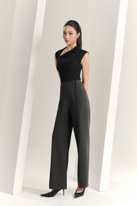 Orianna Pintucked Straight Pants in Bespoke Grey