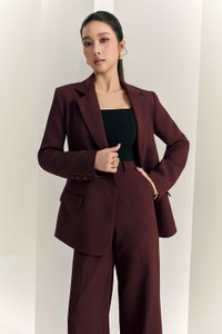 Renna Tailored Blazer in Merlot