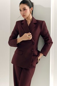 Renna Tailored Blazer in Merlot