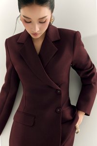 Renna Tailored Blazer in Merlot