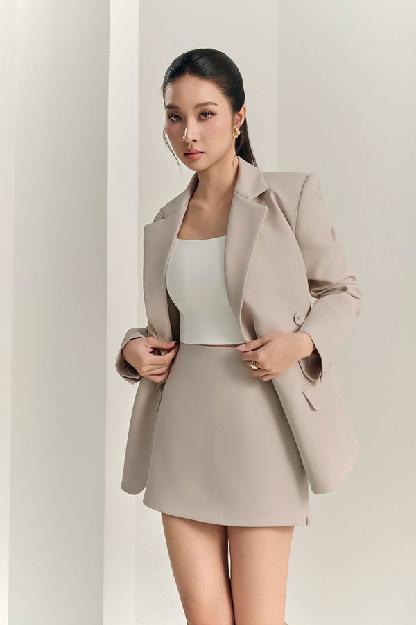 Renna Tailored Blazer in Greige Stone