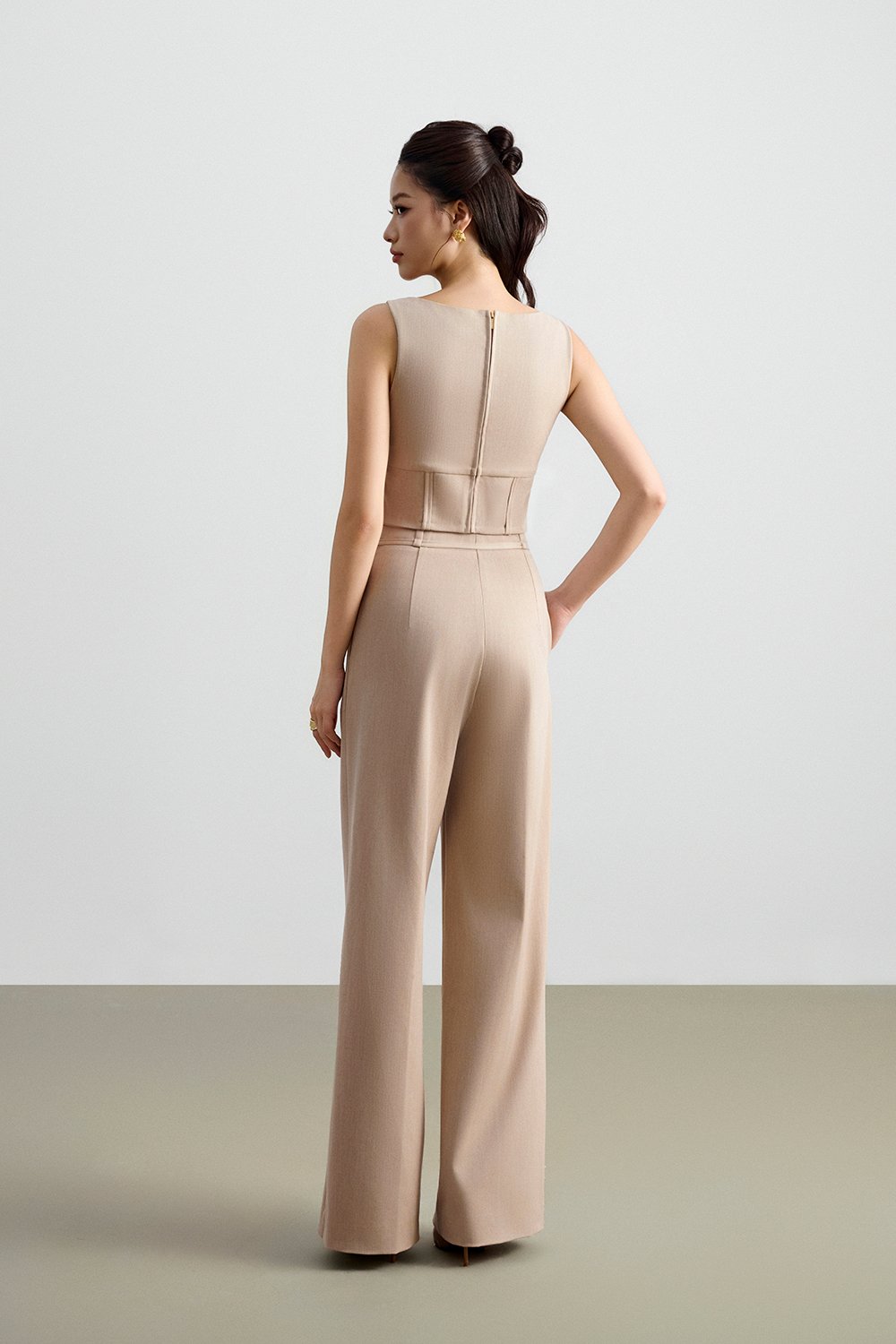 Arden Padded Square Neck Cropped Top in Ecru