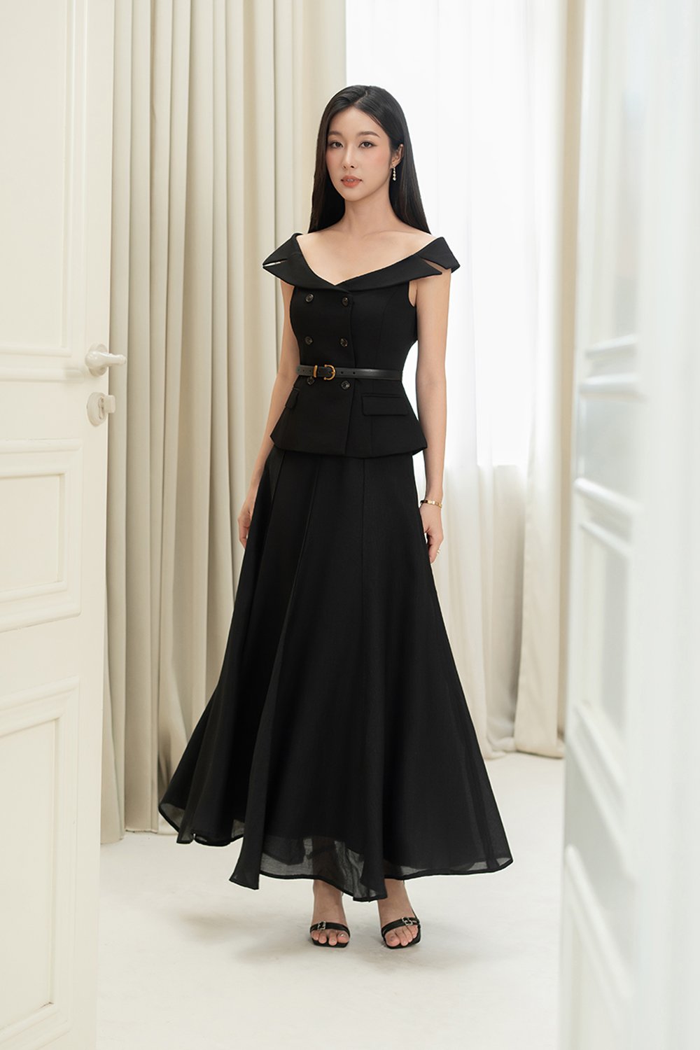 Claire Flare Skirt in Classic Black