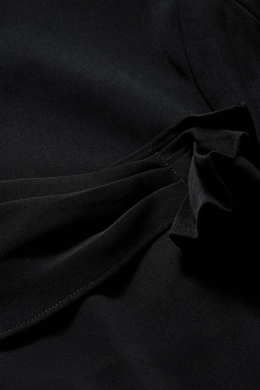 Cori Tailored Side Pleated Sleeves in Classic Black