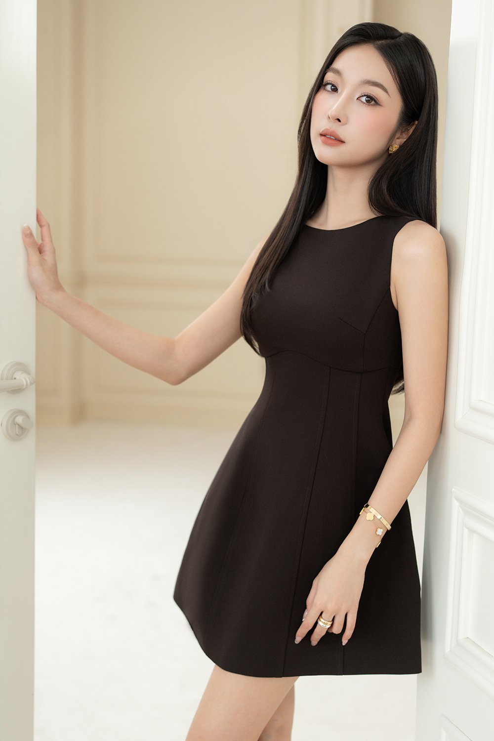 Dayna Padded Boat Neck Mini Dress in Rich Espresso