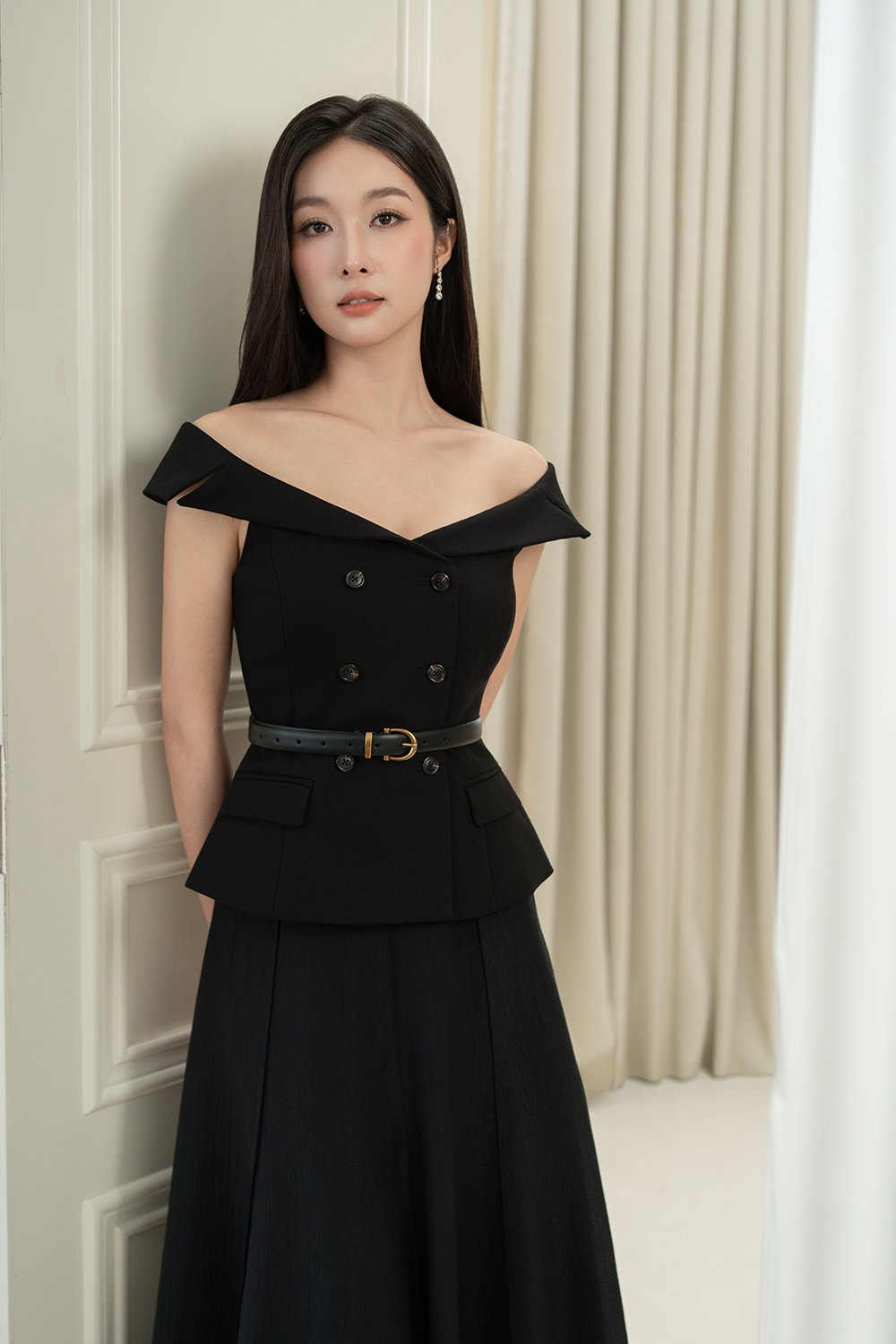 Delia Off Shoulder Tailored Top in Classic Black