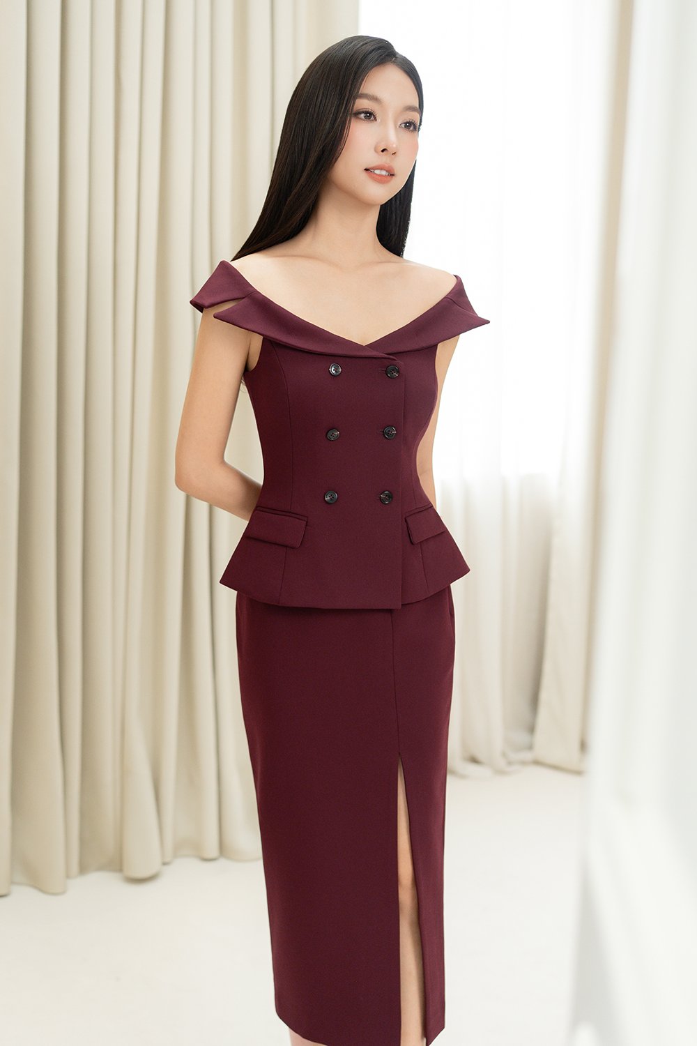 Delia Off Shoulder Tailored Top in Wine Red