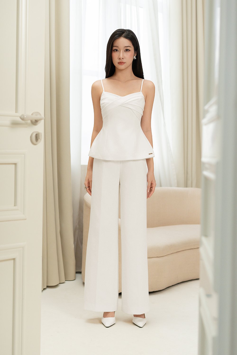 Lara Straight Tailored Pants in Iconic White