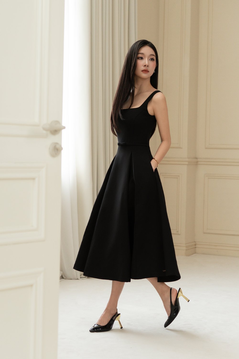 Talia Padded Flare Midi Dress with Detachable Bow Belt in Classic Black