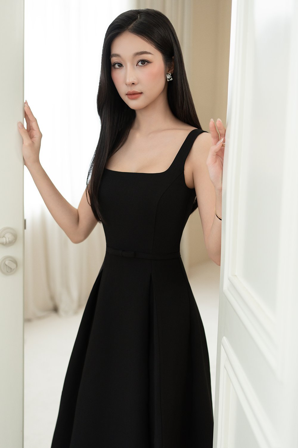 Talia Padded Flare Midi Dress with Detachable Bow Belt in Classic Black
