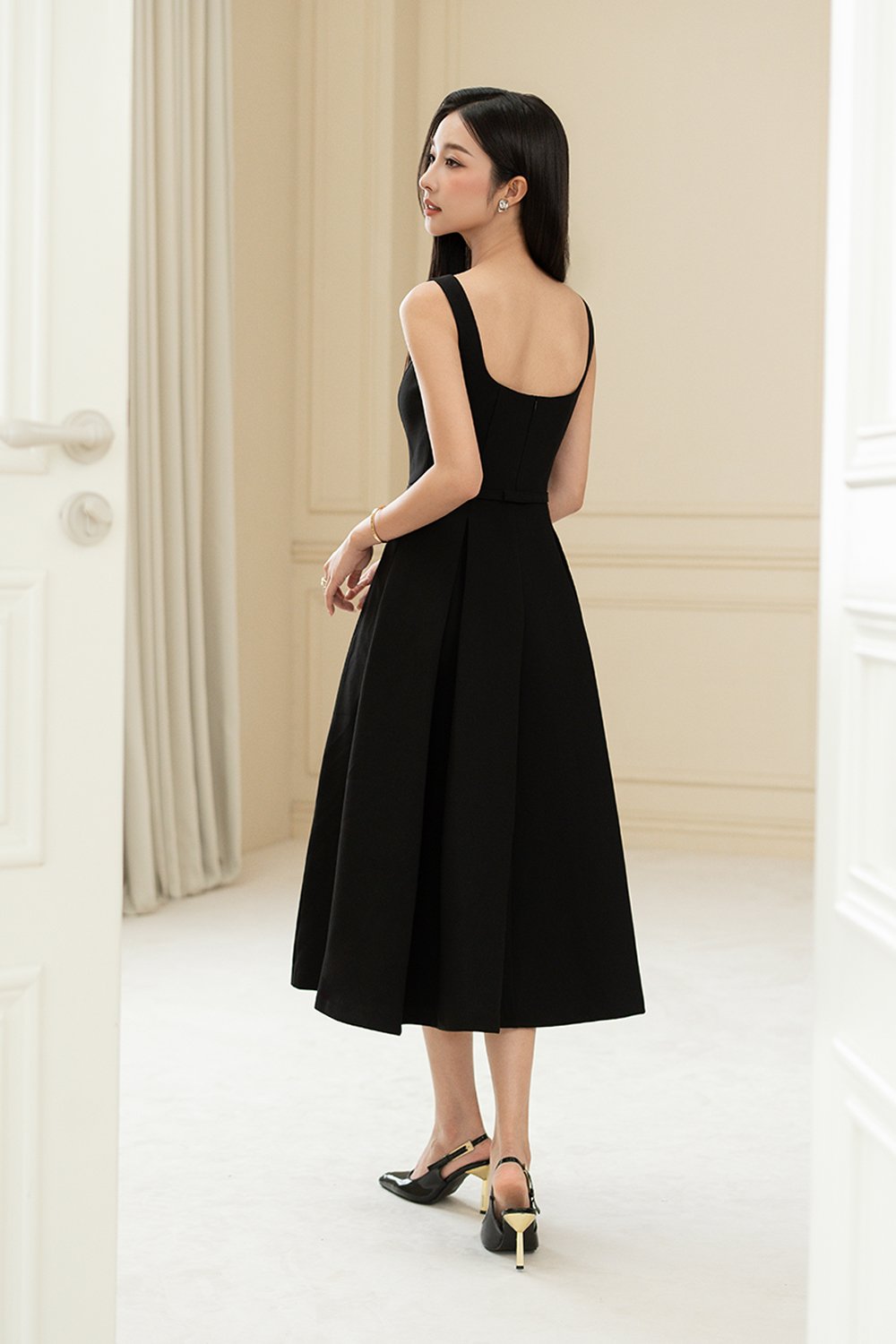 Talia Padded Flare Midi Dress with Detachable Bow Belt in Classic Black