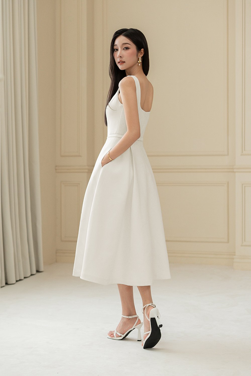 Talia Padded Flare Midi Dress with Detachable Bow Belt in Iconic White