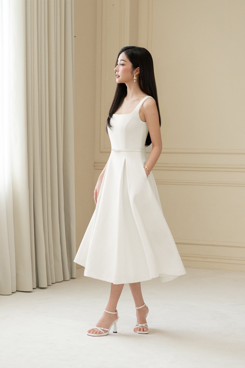 Talia Padded Flare Midi Dress with Detachable Bow Belt in Iconic White