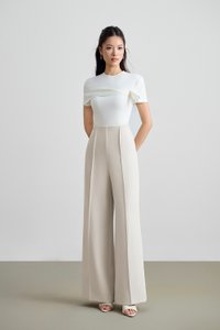 Cori Tailored Side Pleated Sleeves Top in Iconic White