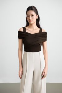 Julinne Padded Ruched Top in Espresso