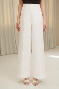 Lara Straight Tailored Pants in Iconic White