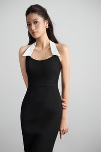 Reese Padded Contrast Collared Pencil Dress in Classic Black