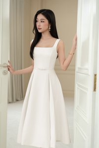 Talia Padded Flare Midi Dress with Detachable Bow Belt in Iconic White
