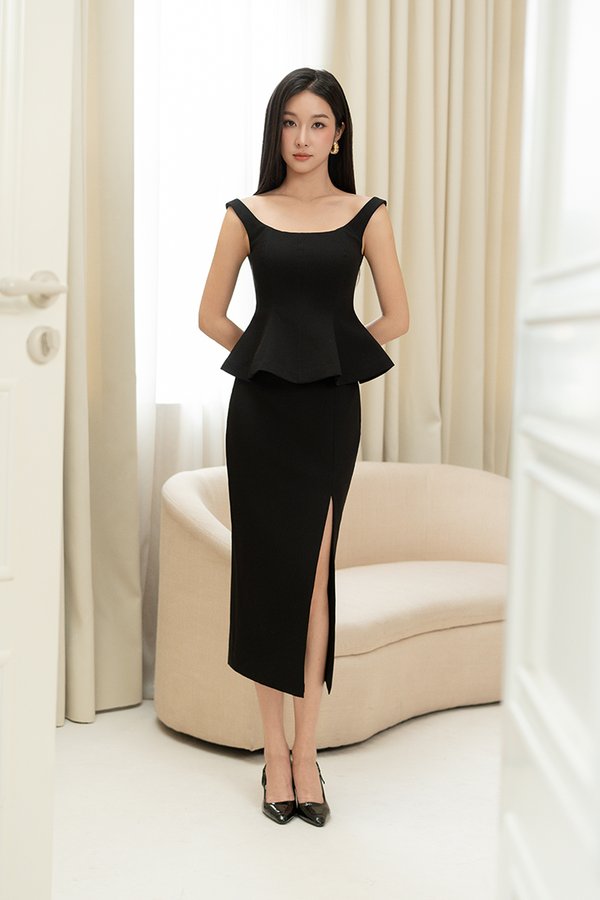 Becca Pencil Skirt in Classic Black