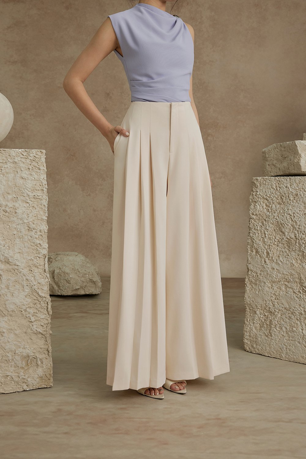 Deonna Wide Leg Pants With Pleats in Cream