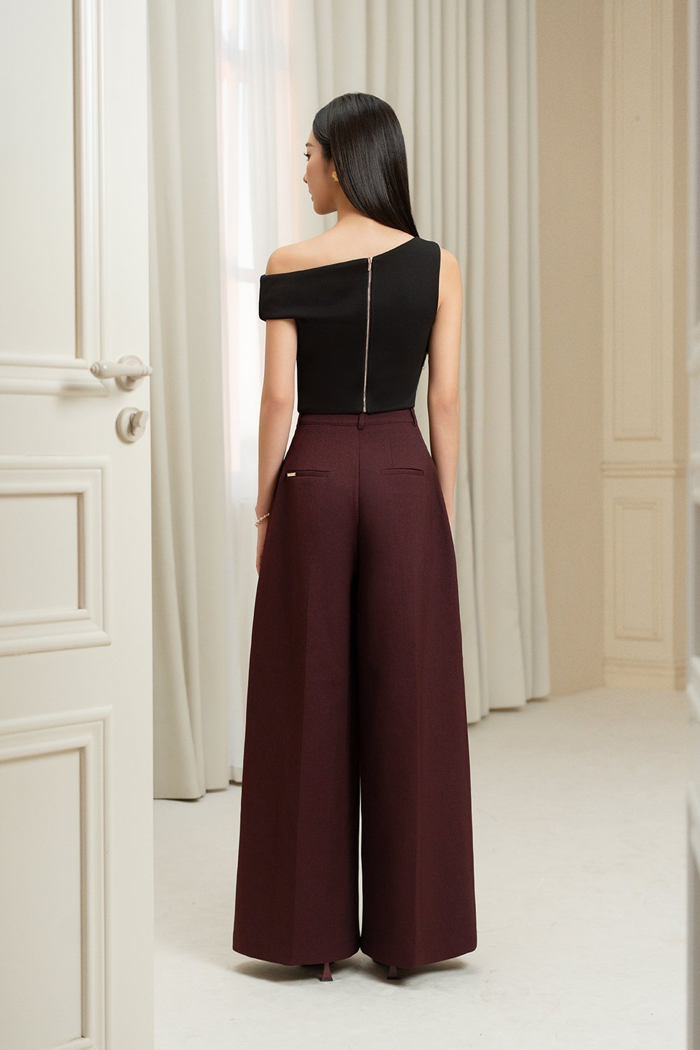 Eula Padded Asymmetrical Shoulder Crop Top in Classic Black