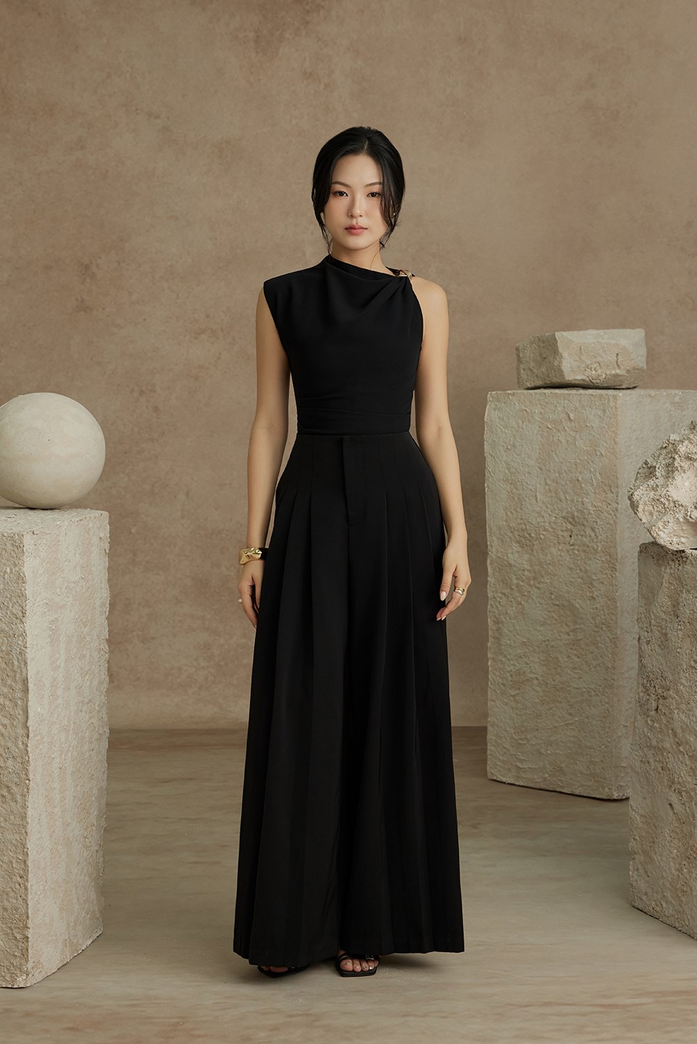 Isa Asymmetrical Shoulder Drape Top in Classic Black