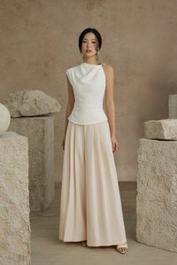 Deonna Wide Leg Pants With Pleats in Cream