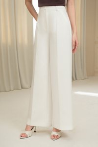 Lara Straight Tailored Pants in Iconic White